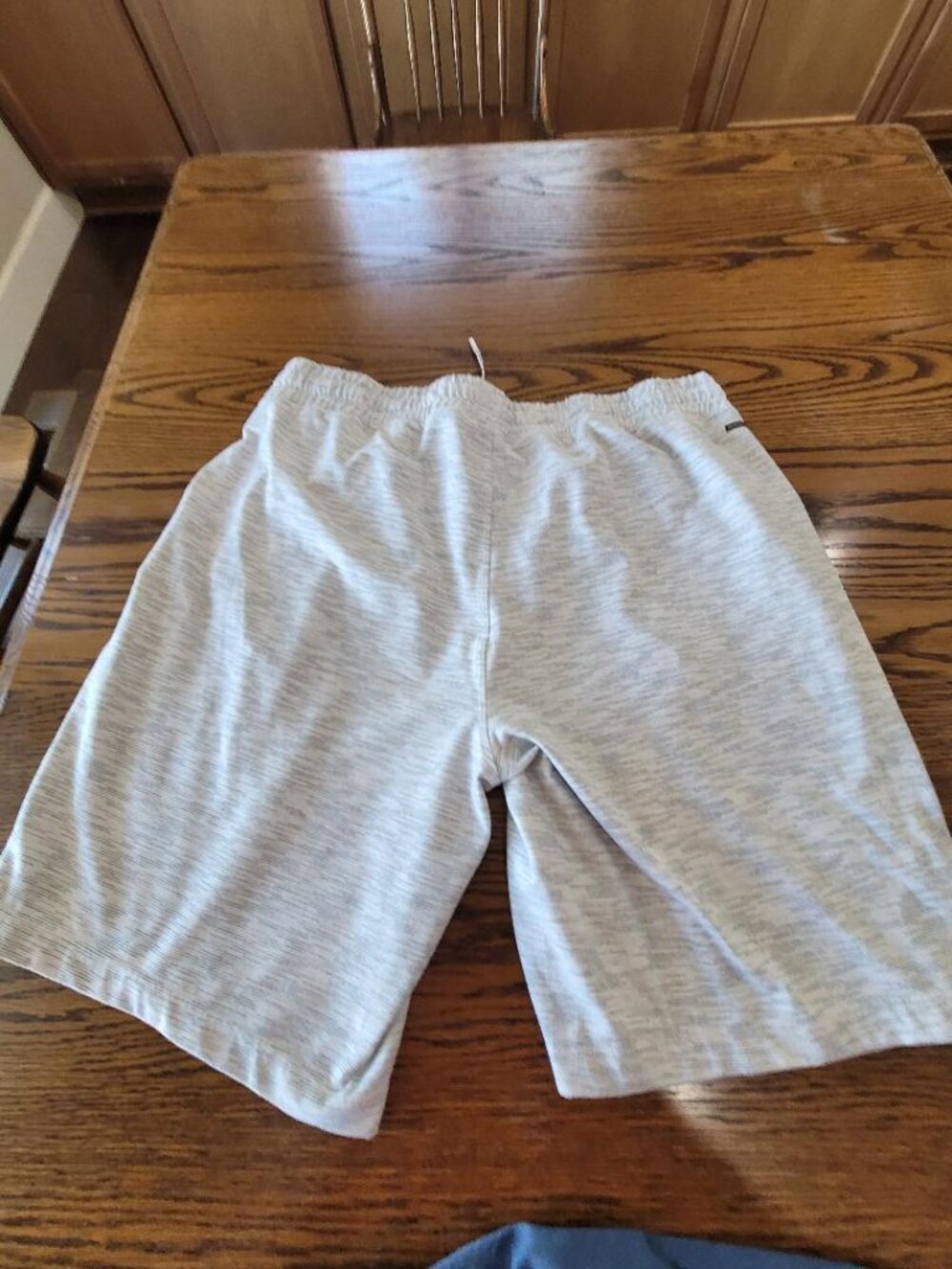 Mondetta's Women's Shorts, Size Large - Picture 3 of 8
